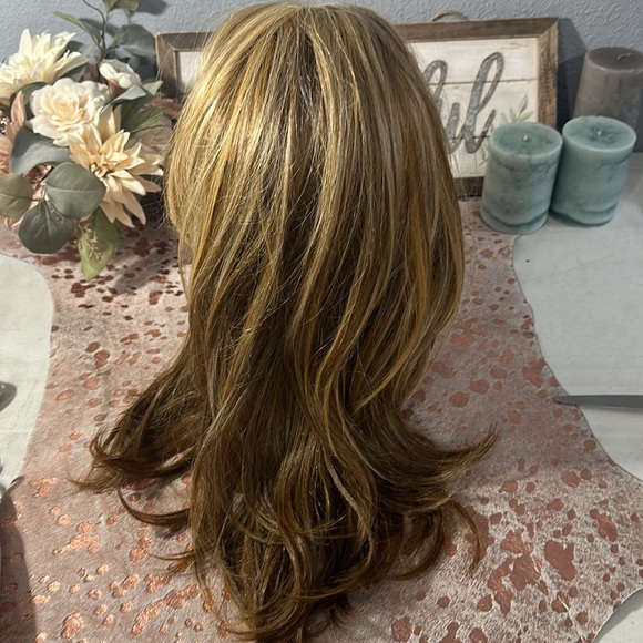 NWT vivica fox deep lace front wig - Picture 6 of 8